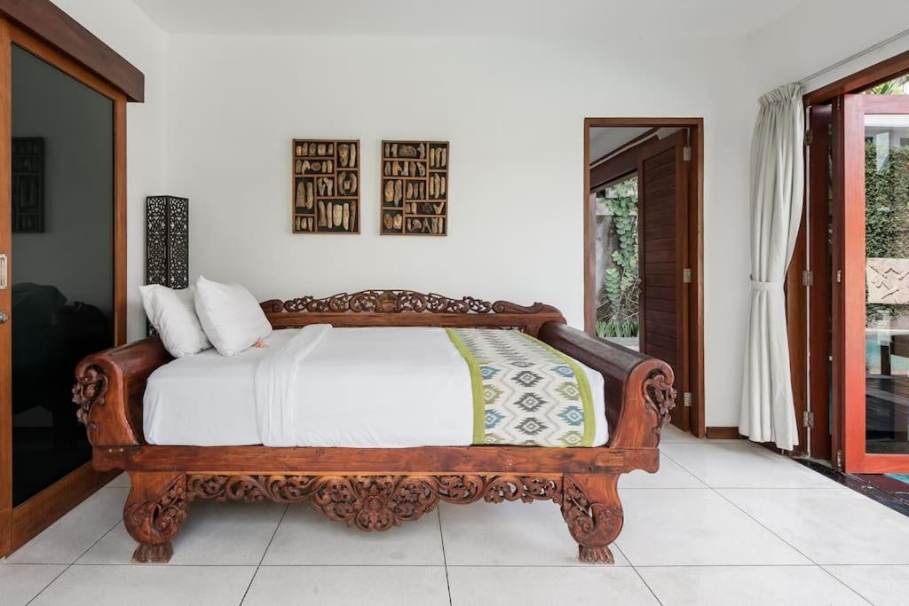 Villa Annecy Seminyak Esterno foto