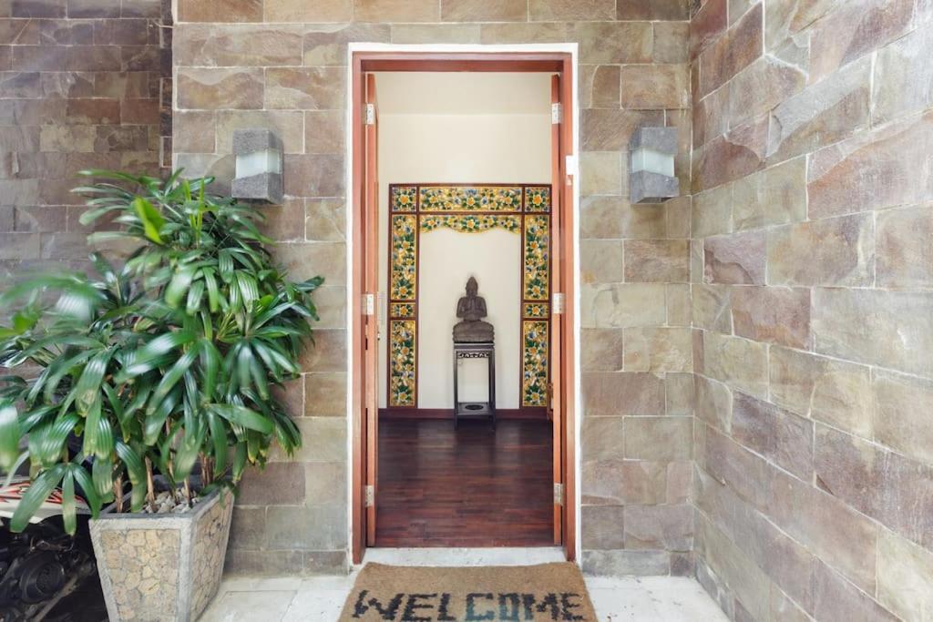 Villa Annecy Seminyak Esterno foto