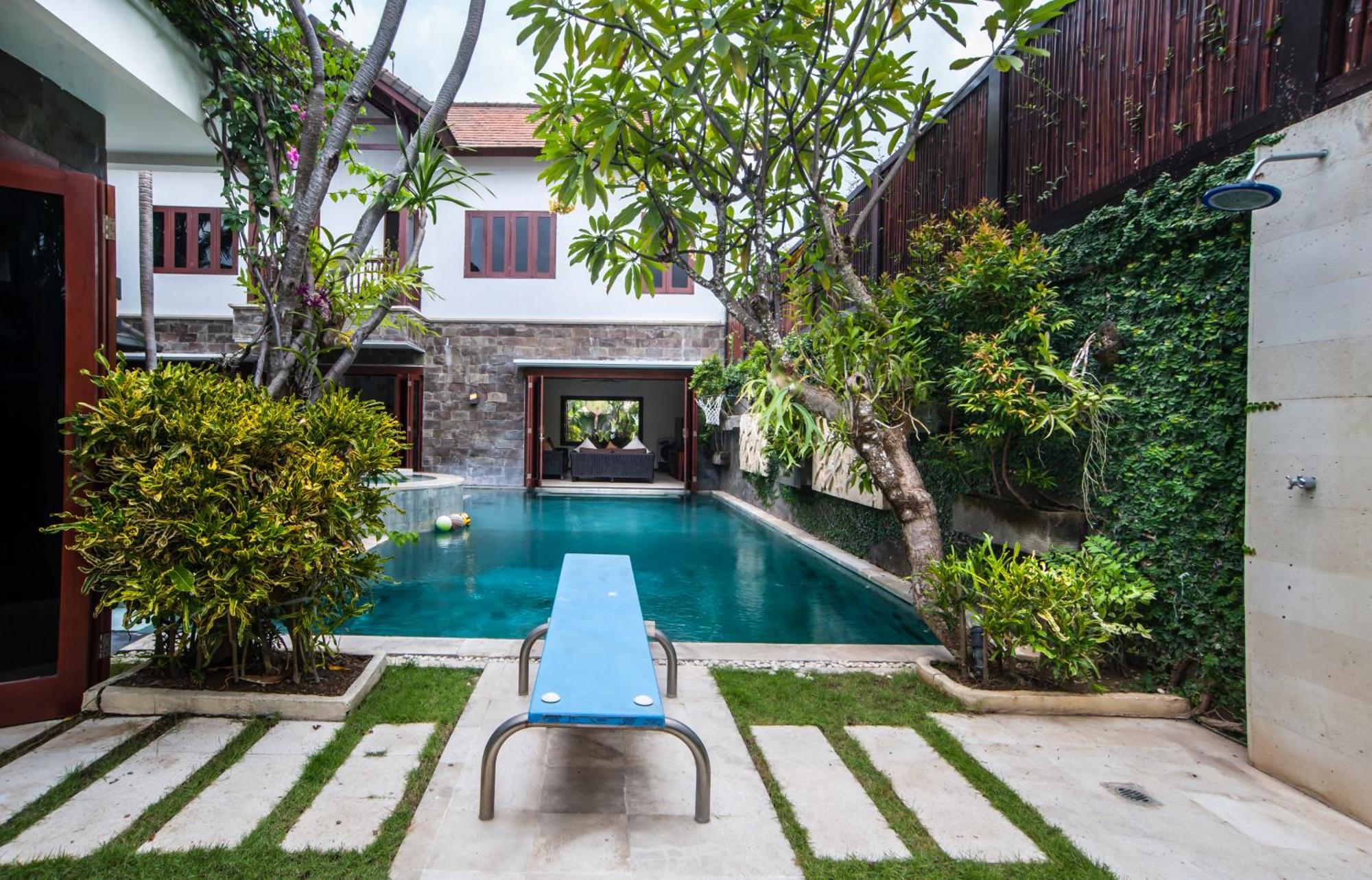Villa Annecy Seminyak Esterno foto